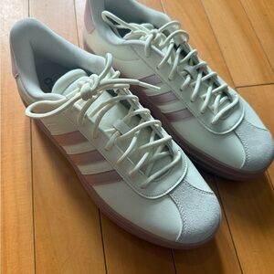 BRAND NEW Adidas Women's White Sneakers with Pink Stripes